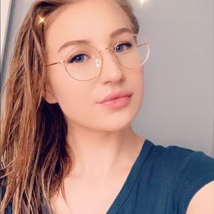 Meet your Posher, Renee